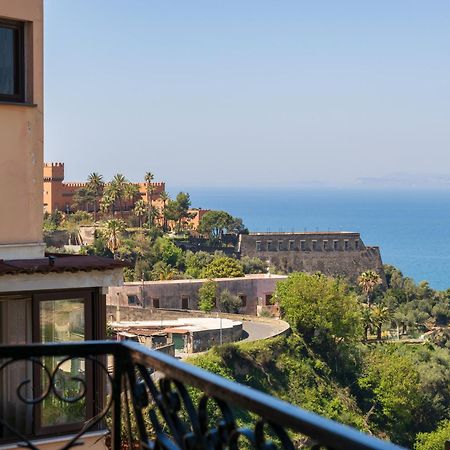 La Casa Del Golfo Apartment Vico Equense Luaran gambar