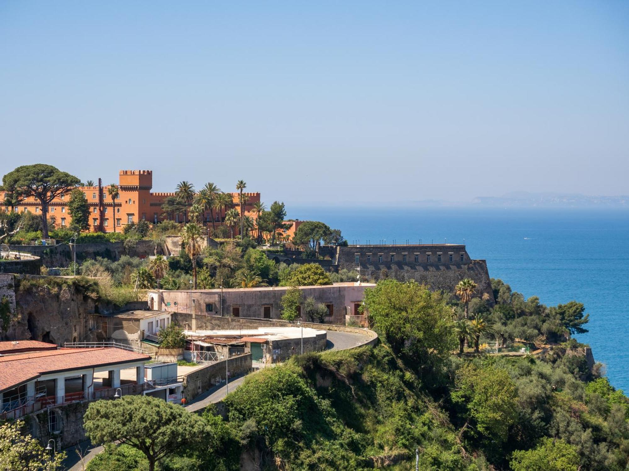 La Casa Del Golfo Apartment Vico Equense Luaran gambar